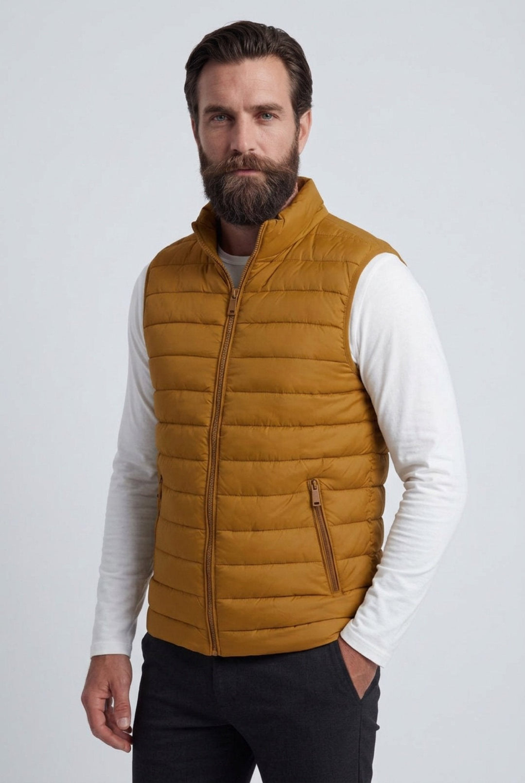 Gewatteerde bodywarmer voor heren | Kurkumageel en regular fit voor elke dag