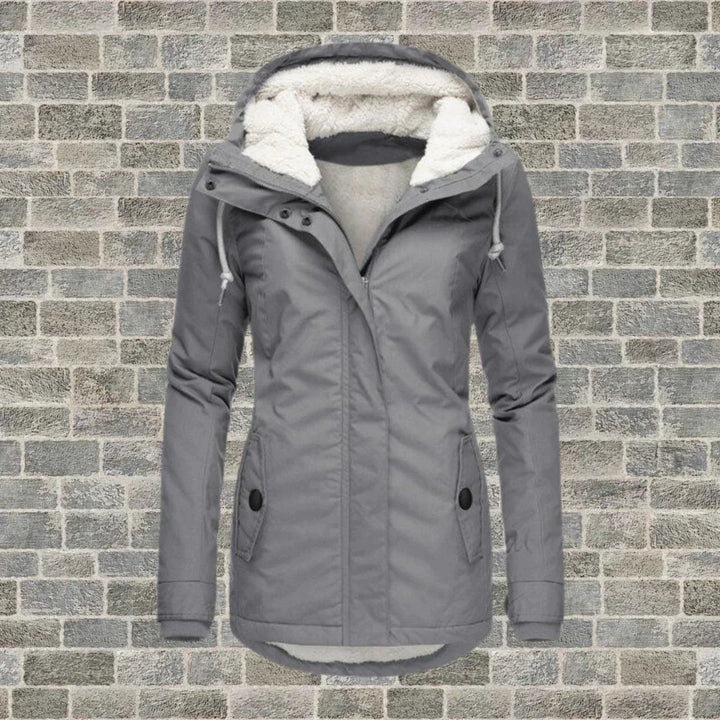 Mara | Chaqueta con cremallera y capucha afelpada de diseño