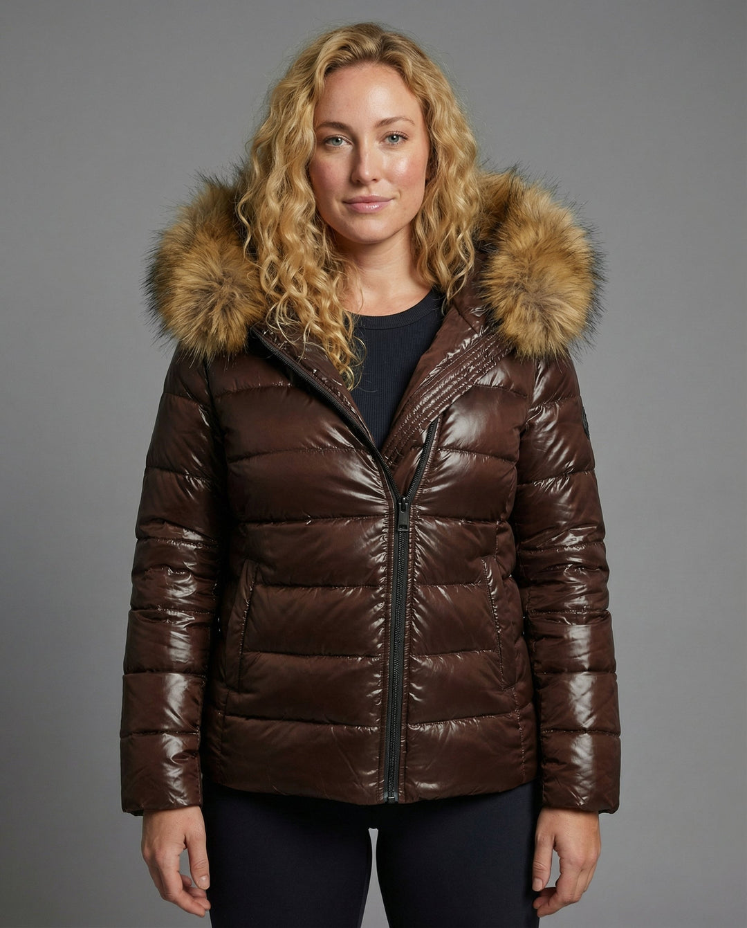 Elin | Glänzende Steppjacke mit Plüschkapuze