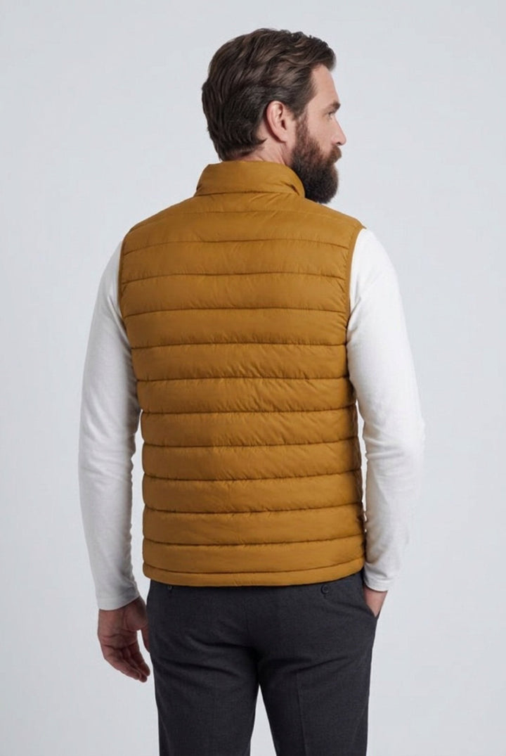 Gewatteerde bodywarmer voor heren | Kurkumageel en regular fit voor elke dag