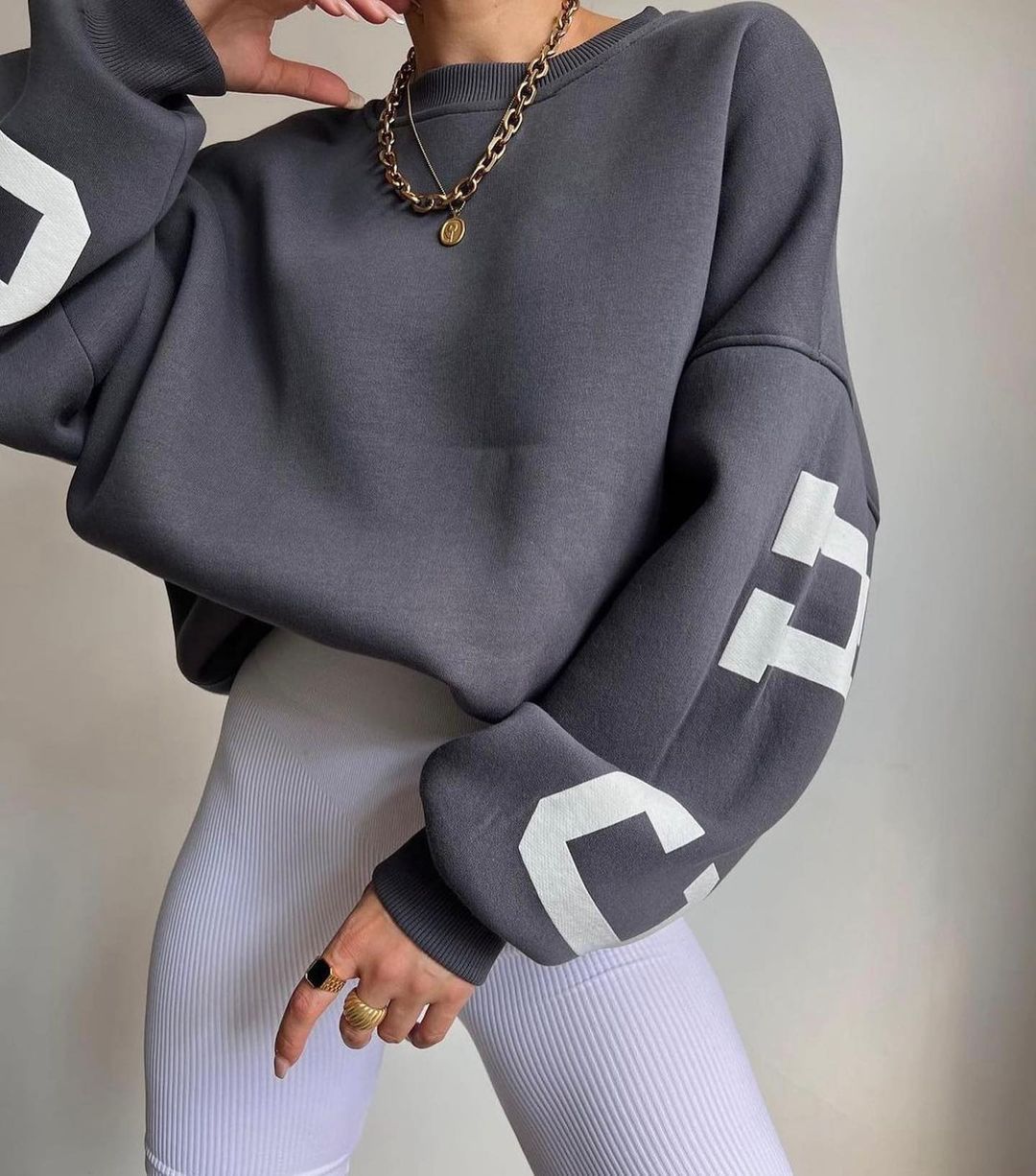 Joris | Sweatshirt de gola redonda com letras na manga