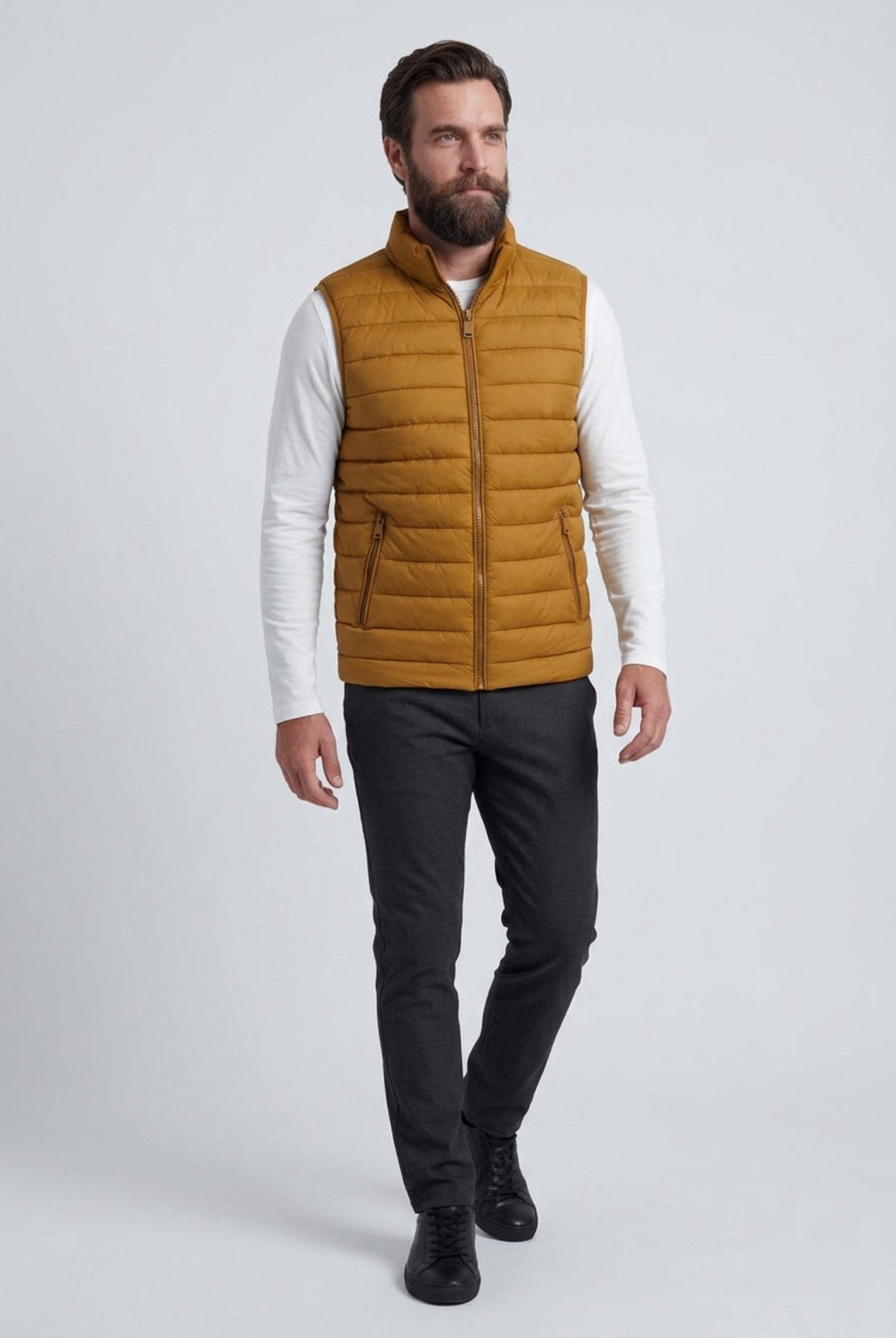 Gewatteerde bodywarmer voor heren | Kurkumageel en regular fit voor elke dag