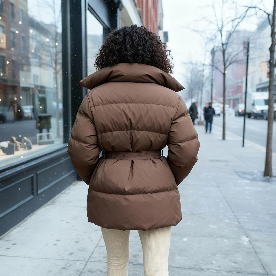 Elin | Taillierte lange Steppjacke mit Gürtel