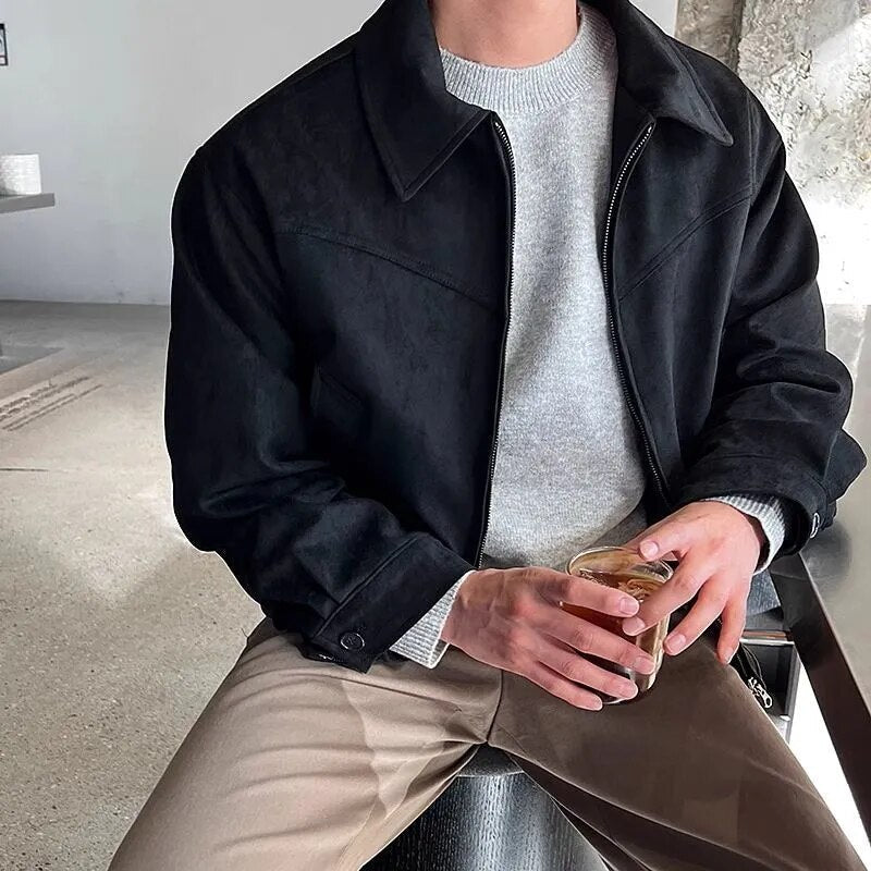 Leif | Chaqueta con cremallera, costuras en el canesú y acabado de ante