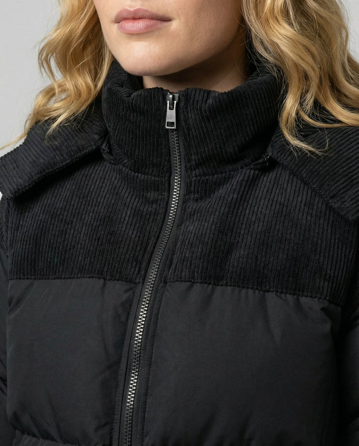 Lina | Chaqueta con capucha, acolchado ancho y cremallera