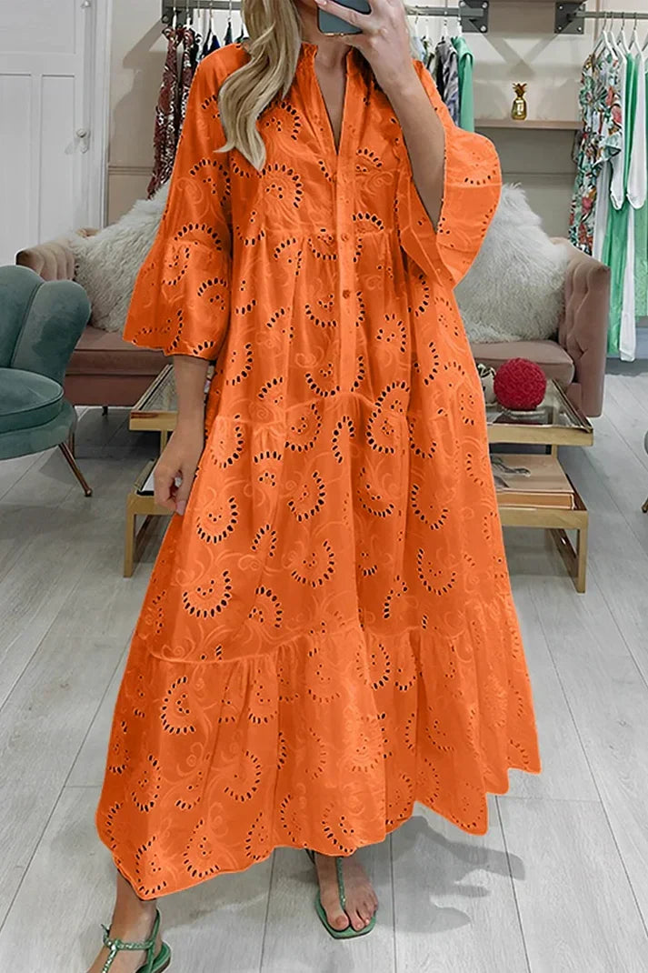 Elegant dress with eyelet embroidery