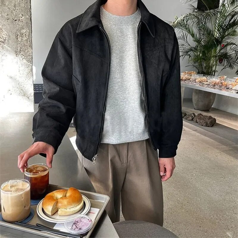 Leif | Chaqueta con cremallera, costuras en el canesú y acabado de ante