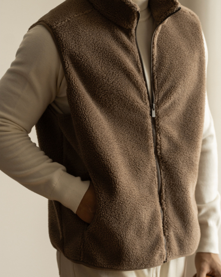 Ανδρικό γιλέκο από sherpa fleece με φερμουάρ | Απαλή ζεστασιά και ευέλικτο στυλ για τις ενδιάμεσες εποχές