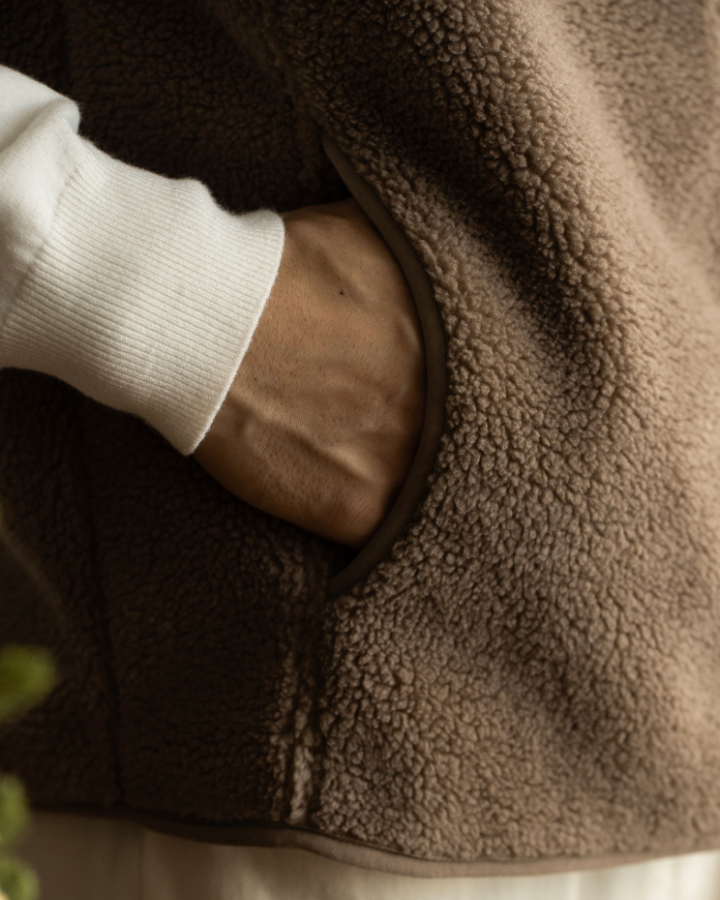 Ανδρικό γιλέκο από sherpa fleece με φερμουάρ | Απαλή ζεστασιά και ευέλικτο στυλ για τις ενδιάμεσες εποχές