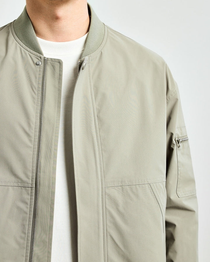 Giacca Bomber Minimalista | Essential Style and Everyday Comfort