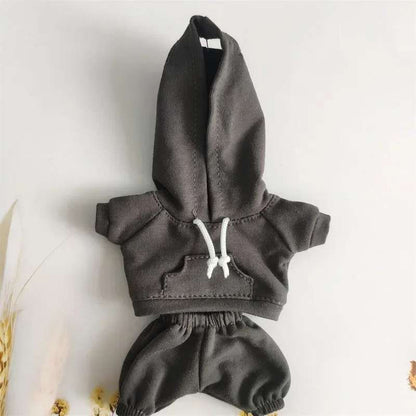 手作りの快適なフーディーとジョガーのラブブ用衣装