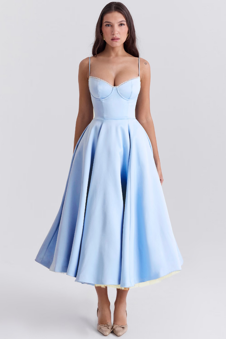 Abito Blu Elegante con Dettagli Glamour