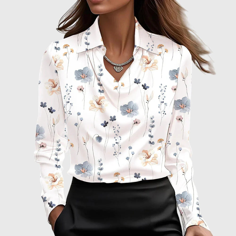 Blusa Ana con cuello plisado y brillo sutil