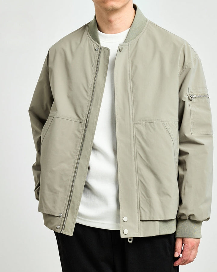 Giacca Bomber Minimalista | Essential Style and Everyday Comfort