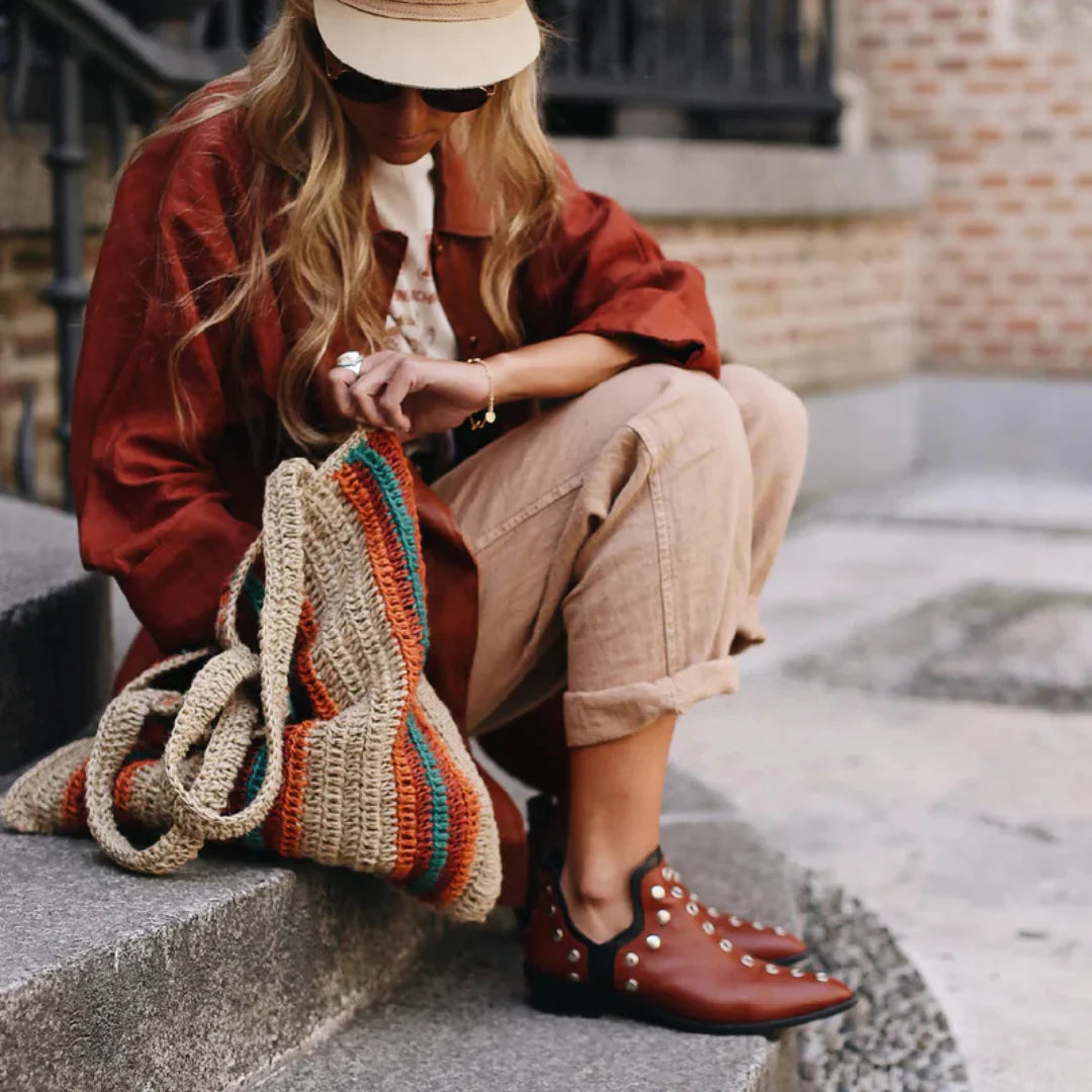 Botines de Serraje/Piel Mujer – Estilo Boho Chic con Tachuelas | Cómodos y Versátiles