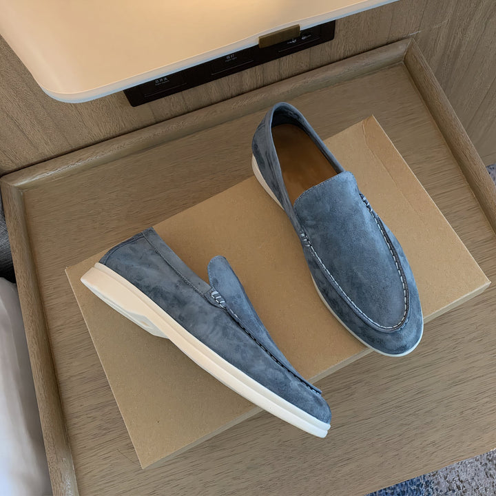 Loafer uomo slip-on con suola bianca