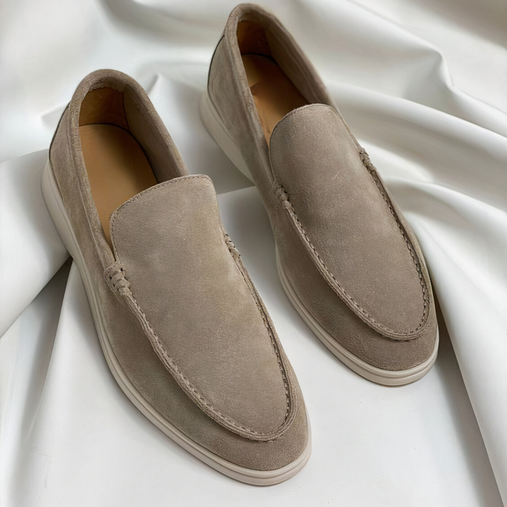 Loafer uomo slip-on con suola bianca