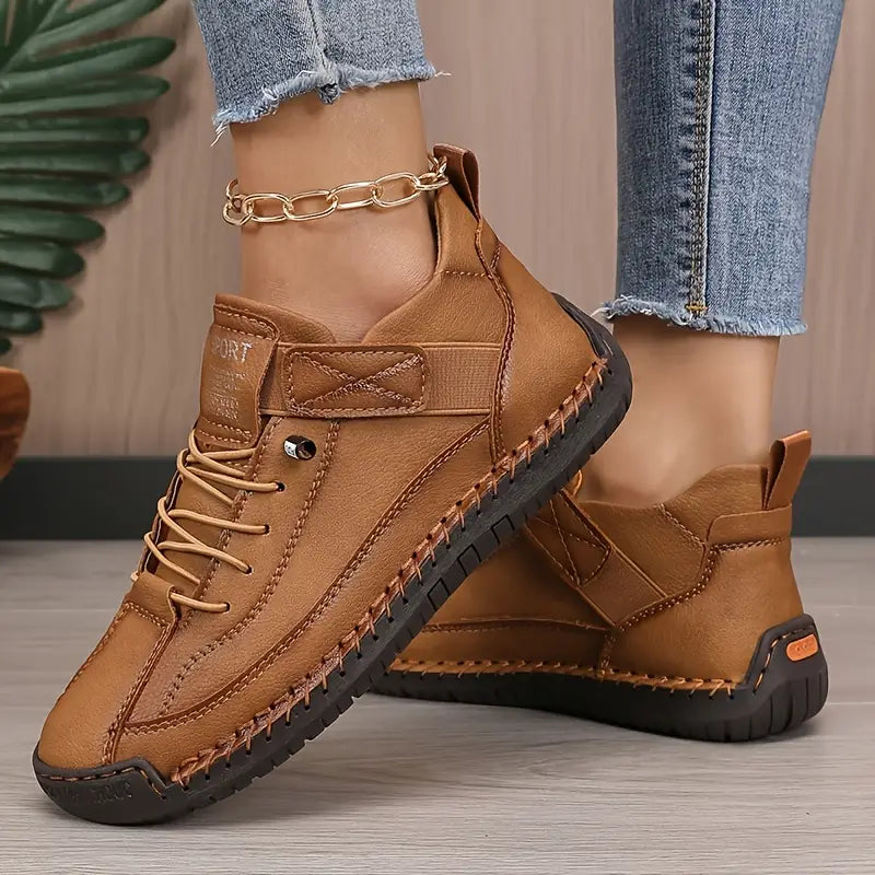 Oriana | Baskets à lacets avec surpiqûres contrastantes