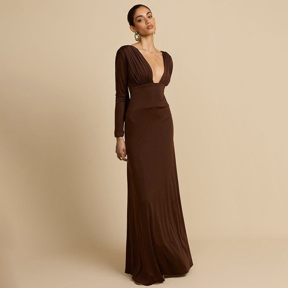 Kaffeebraunes Maxikleid mit tiefem V-Ausschnitt