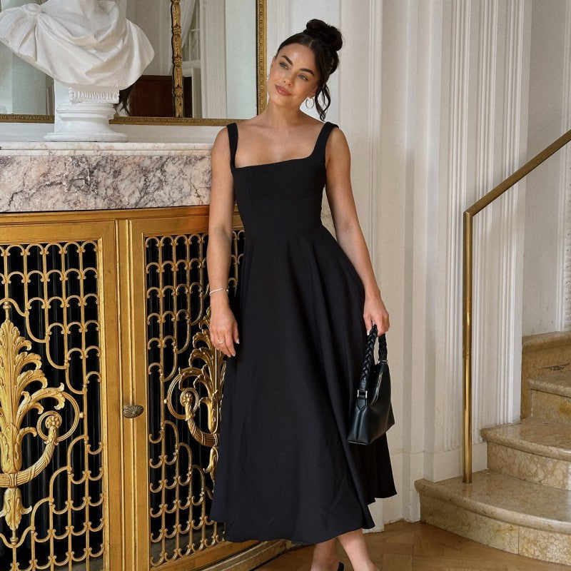 Vestido maxi com decote quadrado e corte evasé