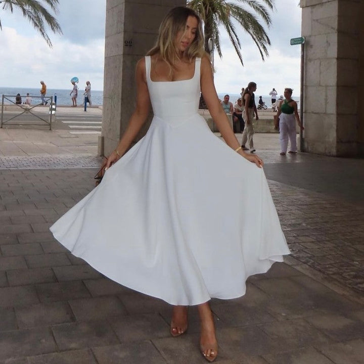 Vestido maxi com decote quadrado e corte evasé