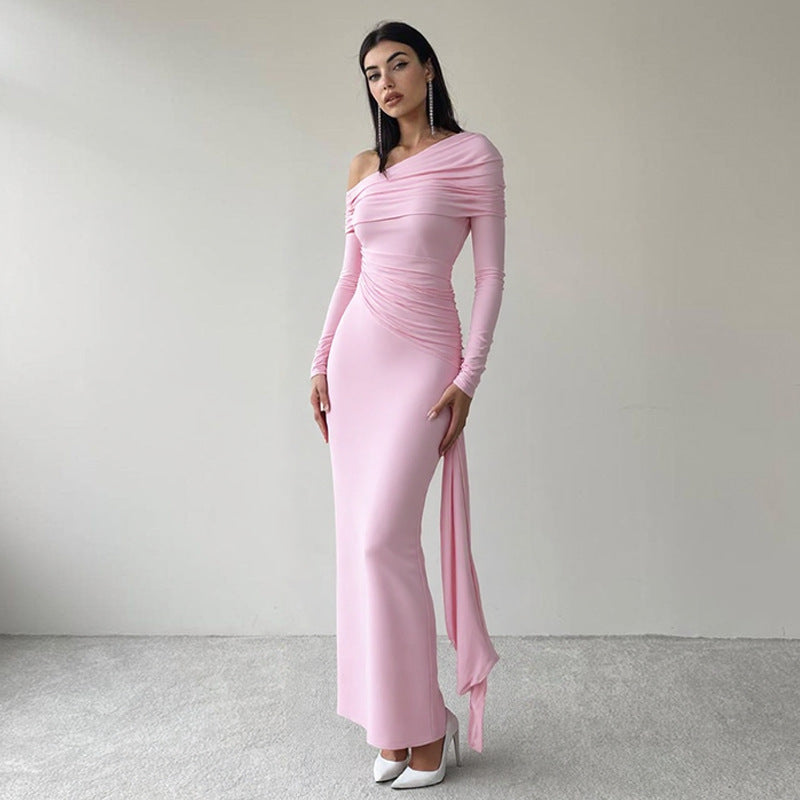 Schulterfreies Maxikleid mit Raffungen