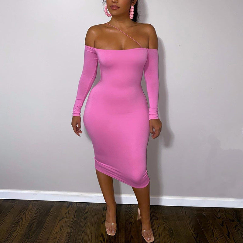 Vestido midi con hombros descubiertos y mangas largas