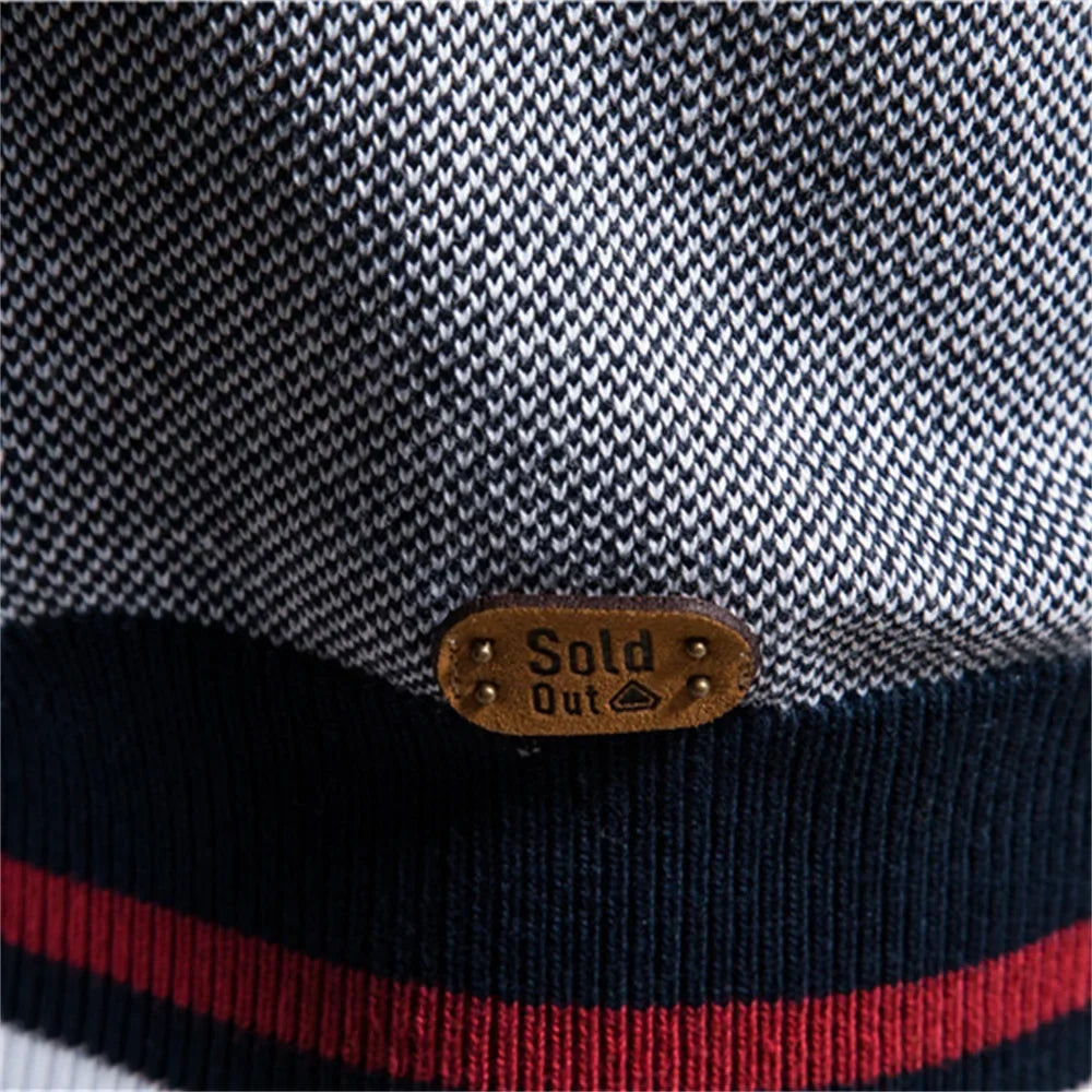 Herren-Strickjacke mit Kontrastärmeln und Reißverschluss