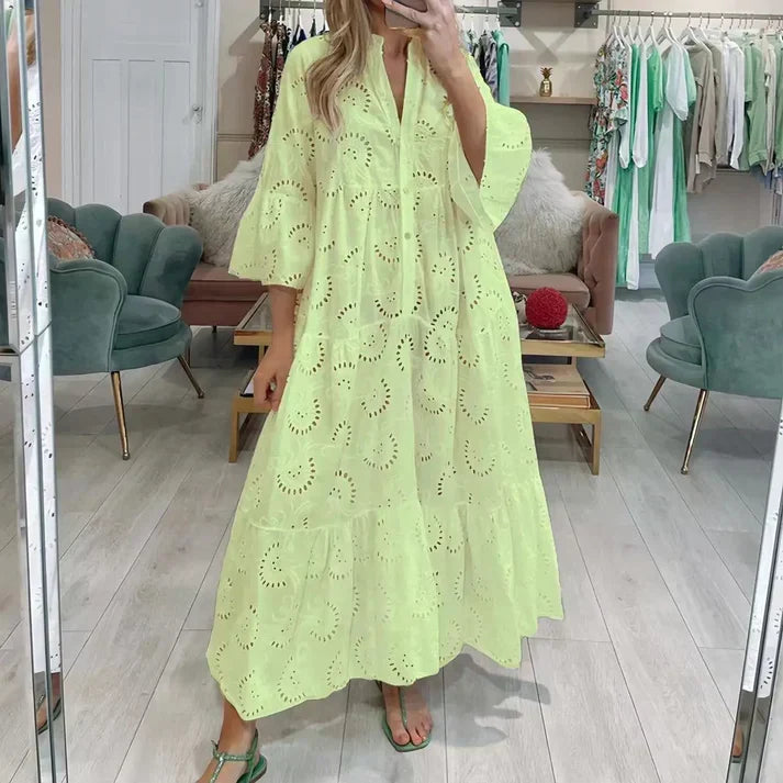 Elegant dress with eyelet embroidery