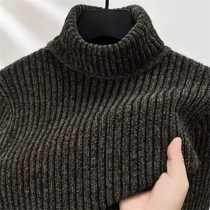 Maglione lavorato a collo alto | Caldo e raffinato