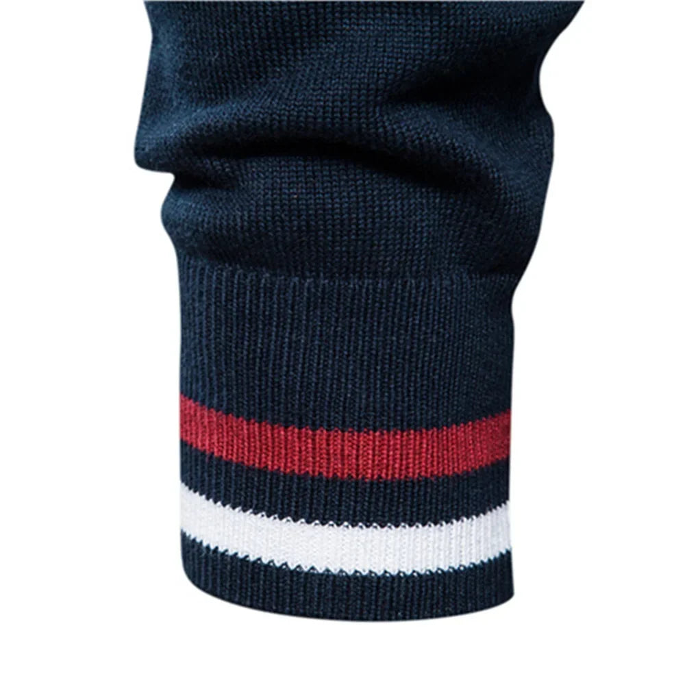 Herren-Strickjacke mit Kontrastärmeln und Reißverschluss