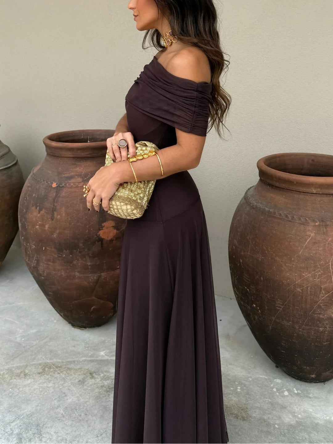 Abito Elegante con Sovrapposizione in Mesh