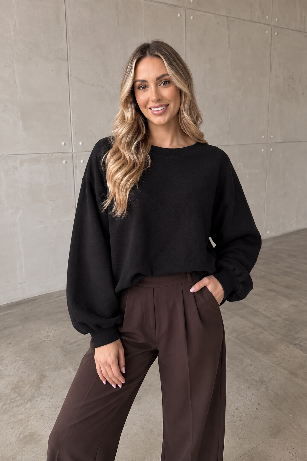 Mira | Felpa girocollo con spalle scese