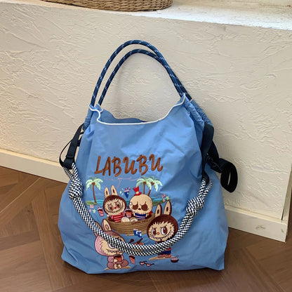 LABUBU Explorer Shopper – Niedlich trifft Funktion