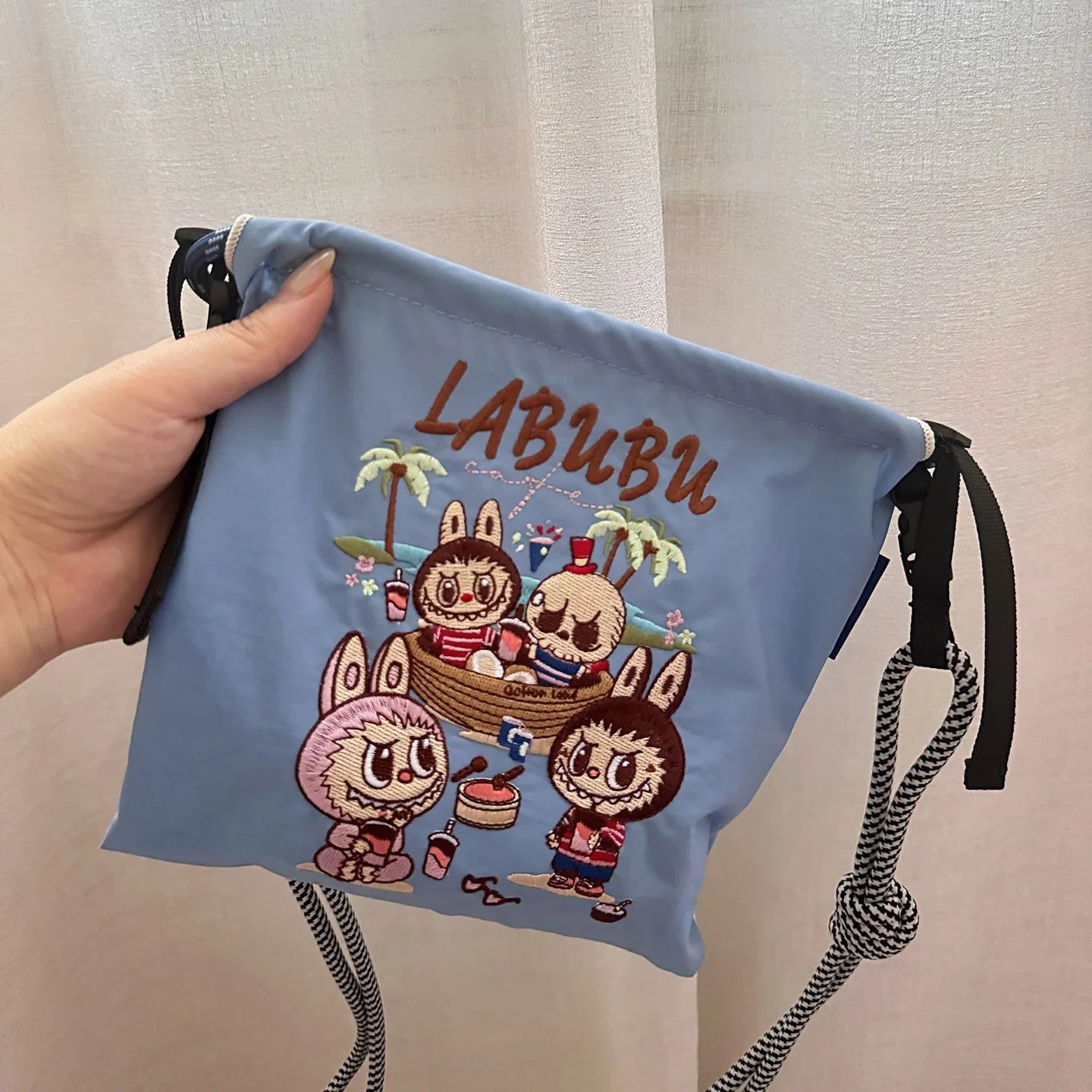 LABUBU Explorer Shopper – Niedlich trifft Funktion