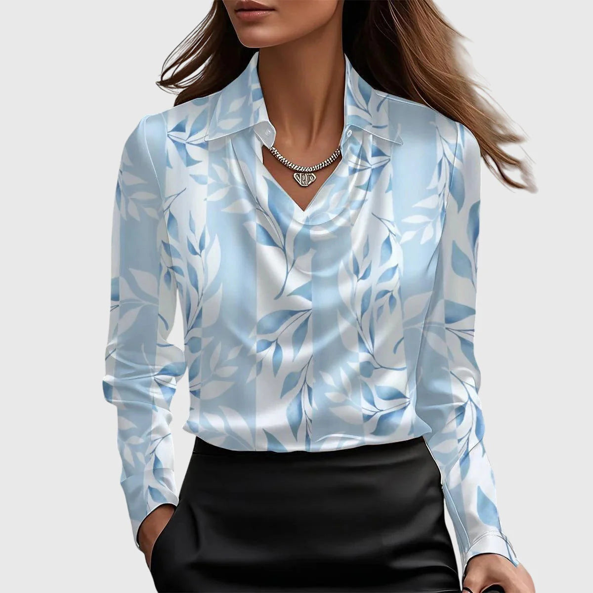 Blusa Ana con cuello plisado y brillo sutil