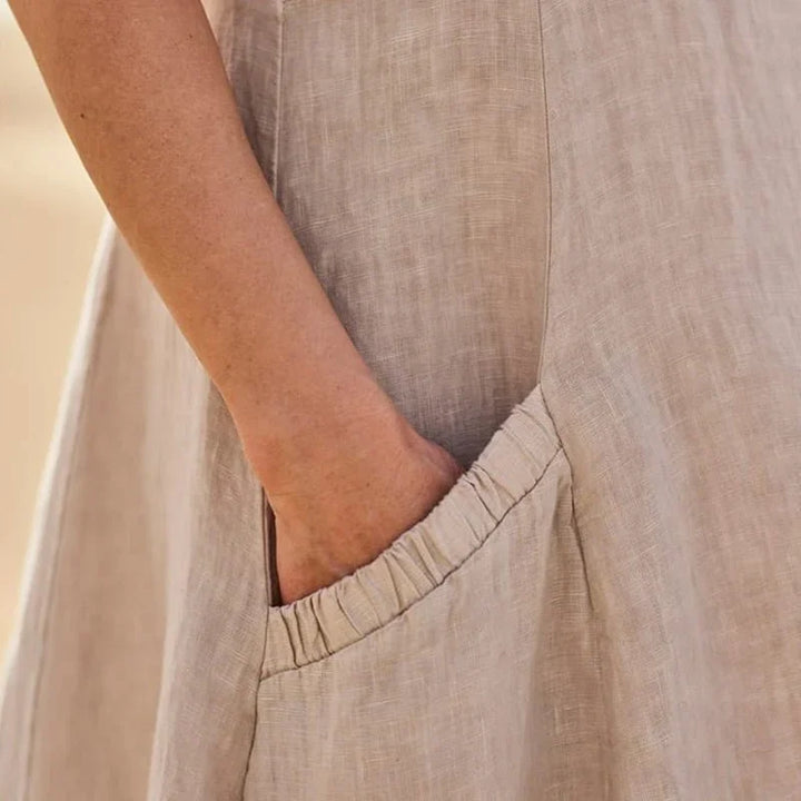 Sleeveless Scoop Neck Midi Dress with Pockets