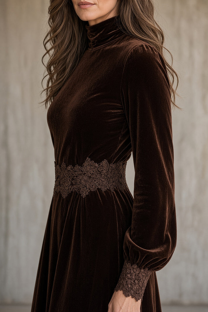 Monica | Robe longue effet velours avec bordure en dentelle