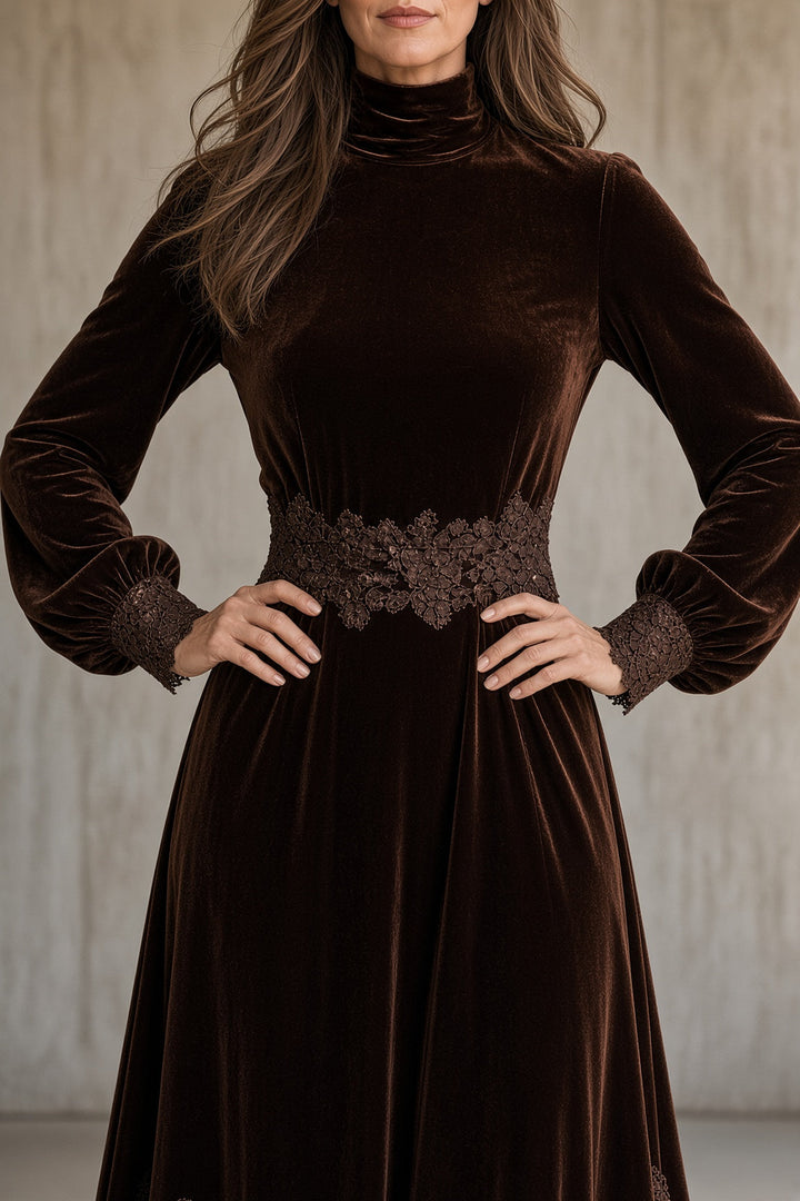 Monica | Robe longue effet velours avec bordure en dentelle