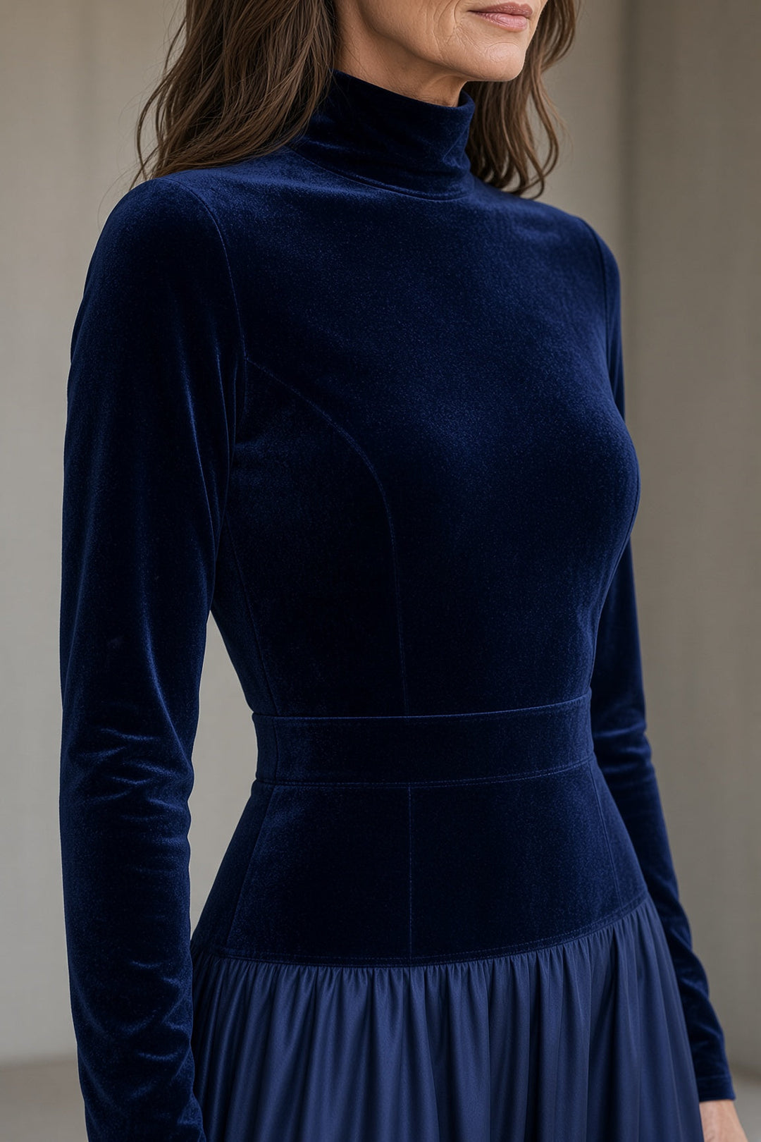 Vivien | Vestido largo de terciopelo con cuello alto