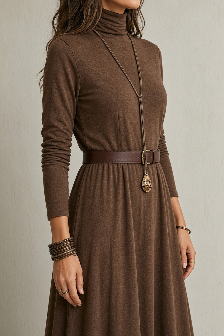 Sarah | Vestido de cuello alto con cinturón y bajo de encaje