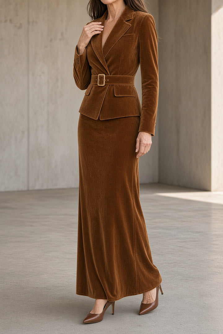 Tessa | Ensemble blazer ceinturé à l’aspect velours et jupe longue