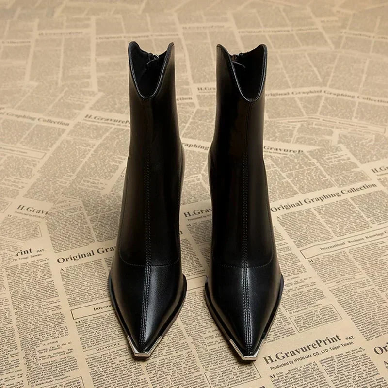 Nina | Bottes Chelsea à bordure métallique au bout