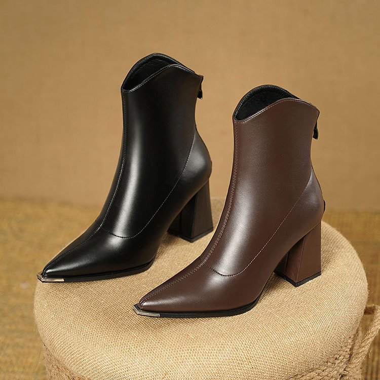 Nina | Bottes Chelsea à bordure métallique au bout