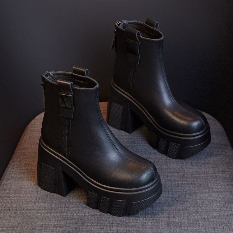Sophie | Plateau-Stiefel mit Blockabsatz und hinterem Reißverschluss
