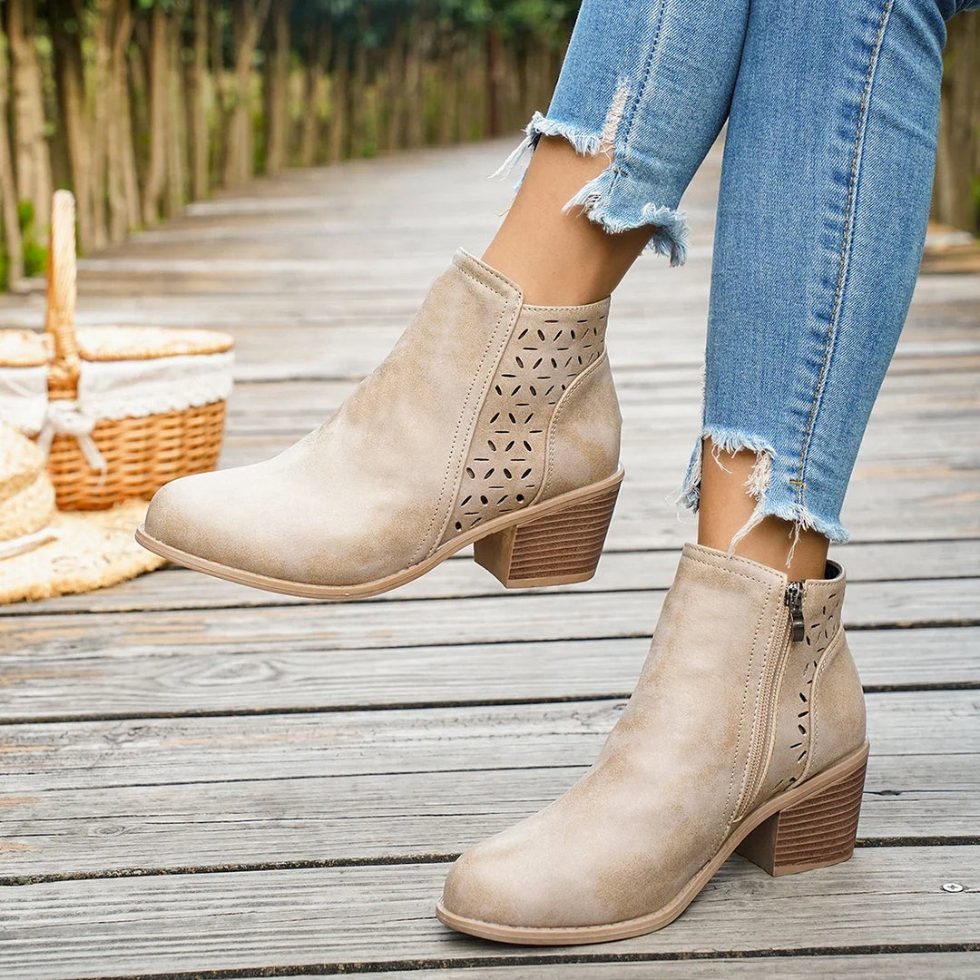 Gabrielle | Botines vaqueros con aberturas