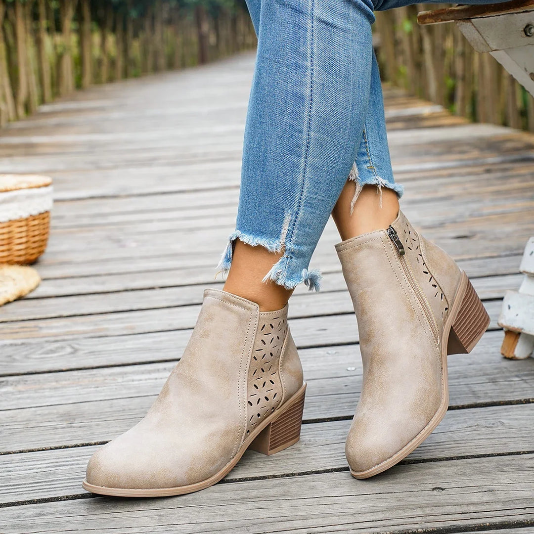 Gabrielle | Botines vaqueros con aberturas