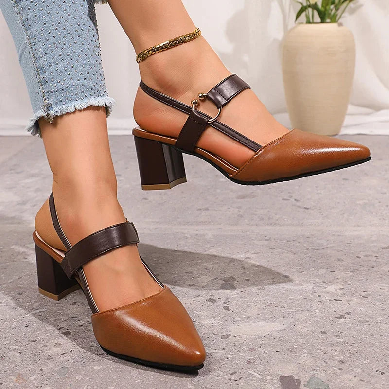Évelyne | Slingback con tacco largo e cinturino con anello