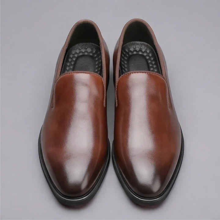 Lucien | Mocassins à enfiler à semelle rouge