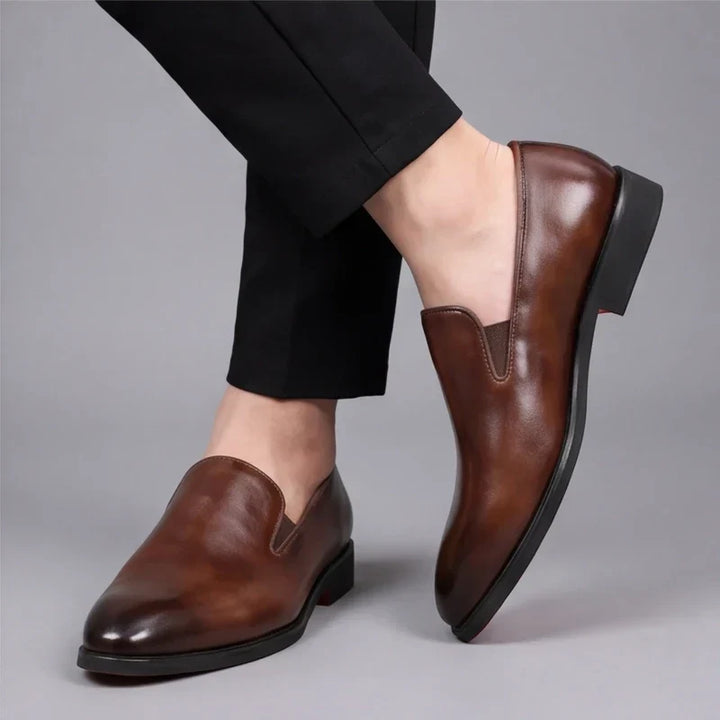 Lucien | Mocassins à enfiler à semelle rouge